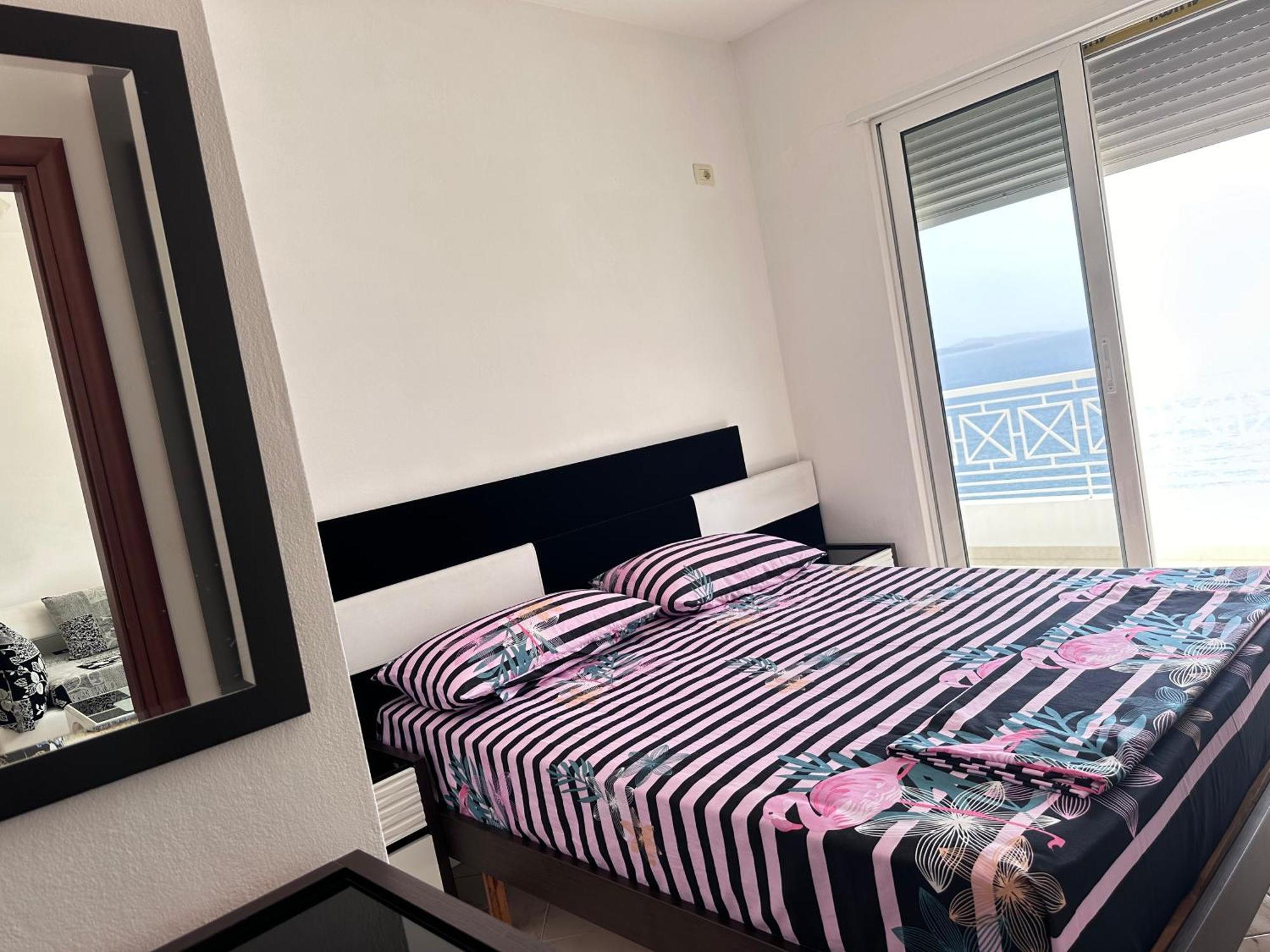 Tini Sea View Apartment Sarandë Esterno foto